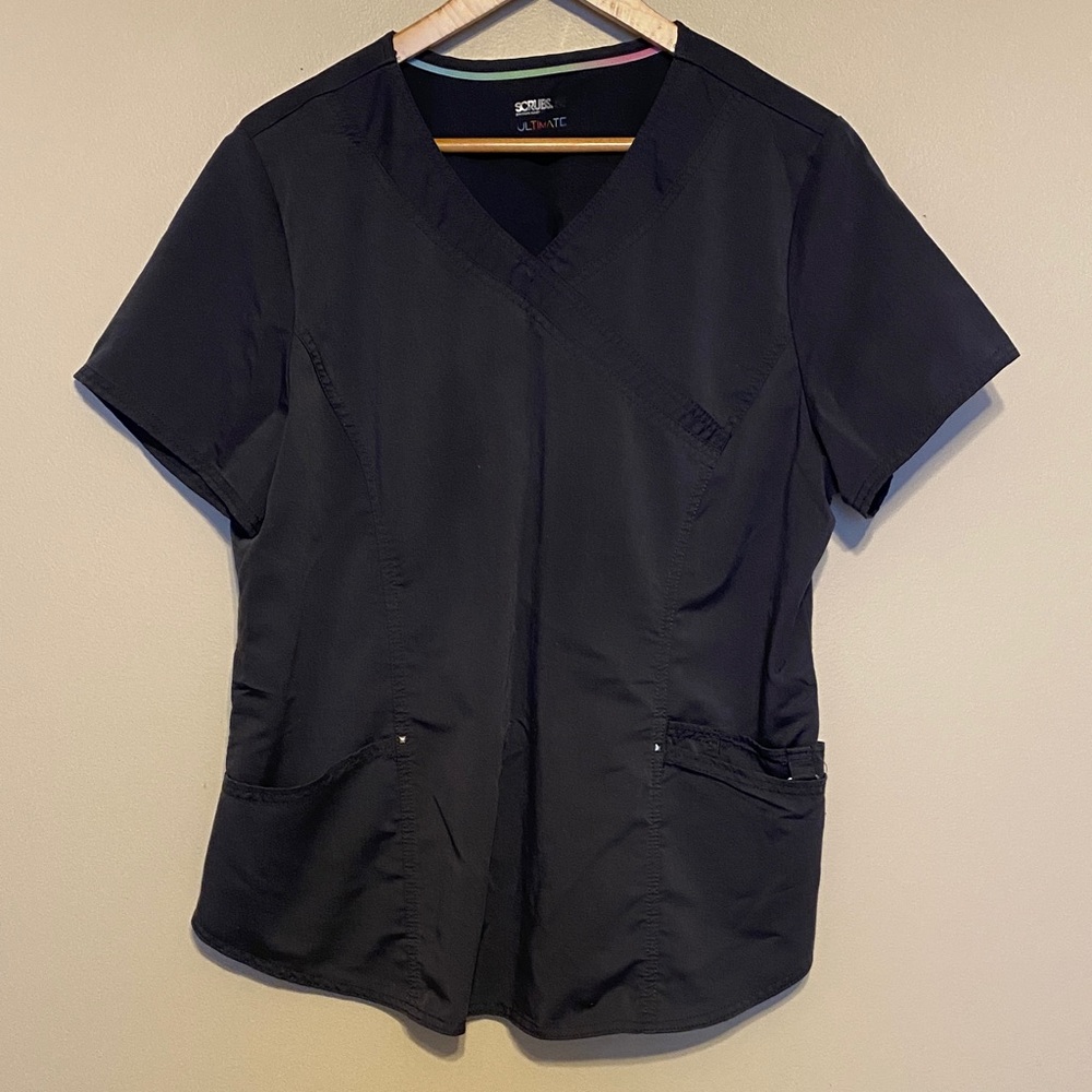 Smart Scrubs V-Neck Black Short Sleeve Top
